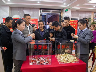 聚力·揚(yáng)帆——雙龍戲珠酒業(yè)25周年廠慶答謝宴火爆來襲！